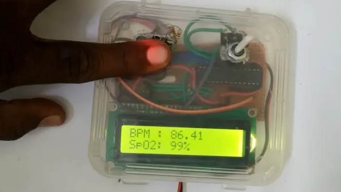 Homemade pulse oximeter reading 98% SpO2